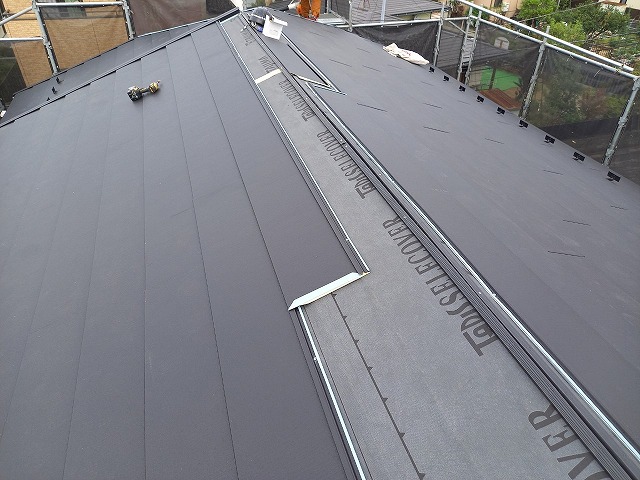 牛久市屋根カバー工事スーパーガルテクト